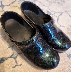 Dansko Nurse Clogs size 39 8